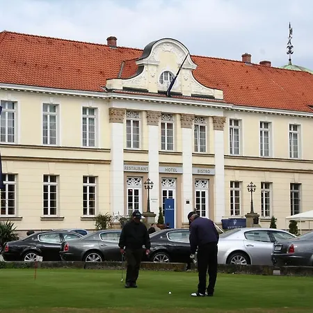 Schloss Westerholt 4* هيرتين