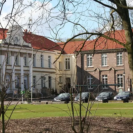 Schloss Westerholt 4* هيرتين